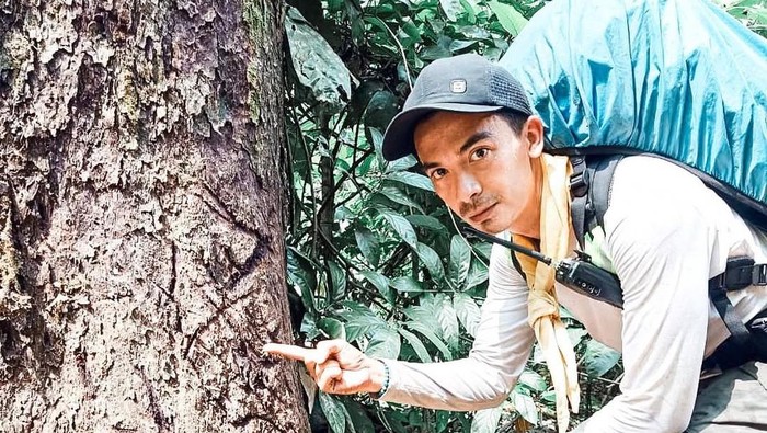 Lionil Hendrik Hobi Naik Gunung Mengantarnya Jadi Pemandu Gunung Profesional