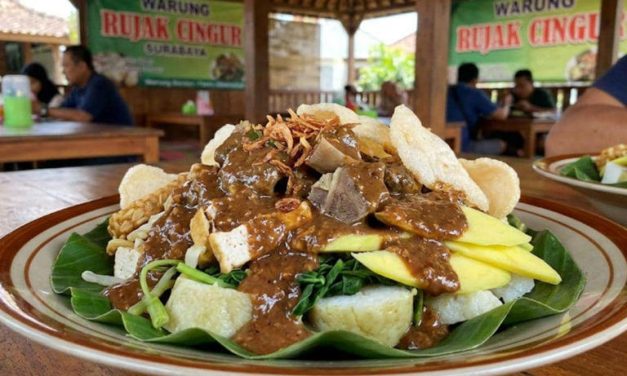 Rujak Cingur: Sensasi Kuliner Khas Surabaya