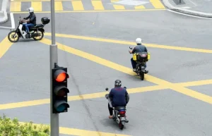 Terobos Lampu Merah Di Malaysia SIM Terancam Di Cabut, Kena Denda Hingga Rp 8 Jutaan