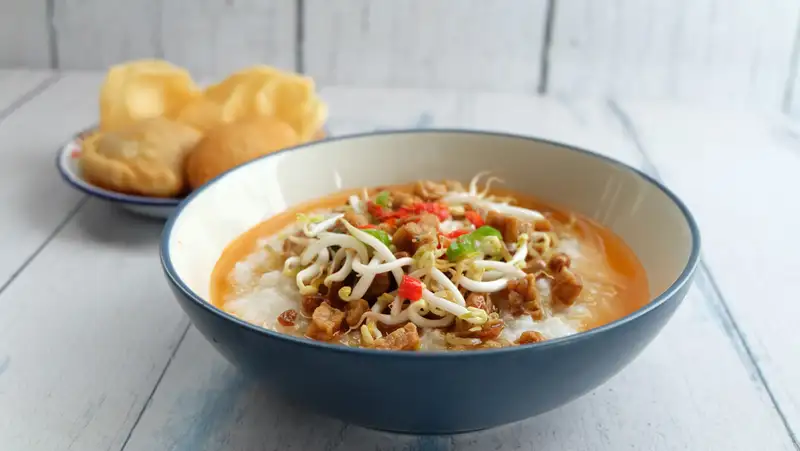 Kuliner Legendaris Betawi: Bubur Ase Dengan Kuah Semur