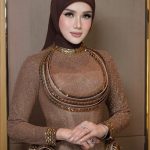 Gaun Elegan Mulan Jameela Hiasi Resepsi El Rumi-Syifa Hadju