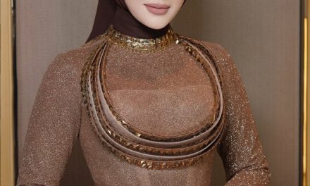 Gaun Elegan Mulan Jameela Hiasi Resepsi El Rumi-Syifa Hadju