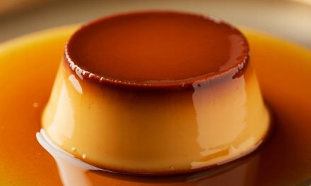 Dessert Favorit! Puding Karamel Creamy Dengan Saus Lumer
