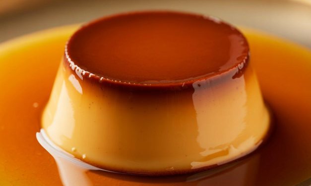 Dessert Favorit! Puding Karamel Creamy Dengan Saus Lumer