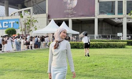 Seru Banget! Xaviera Putri Nikmati Konser Laufey Di Bangkok