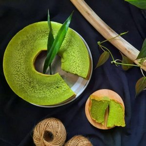 Bolu Kojo Khas Palembang: Kue Hijau Legit Beraroma Pandan