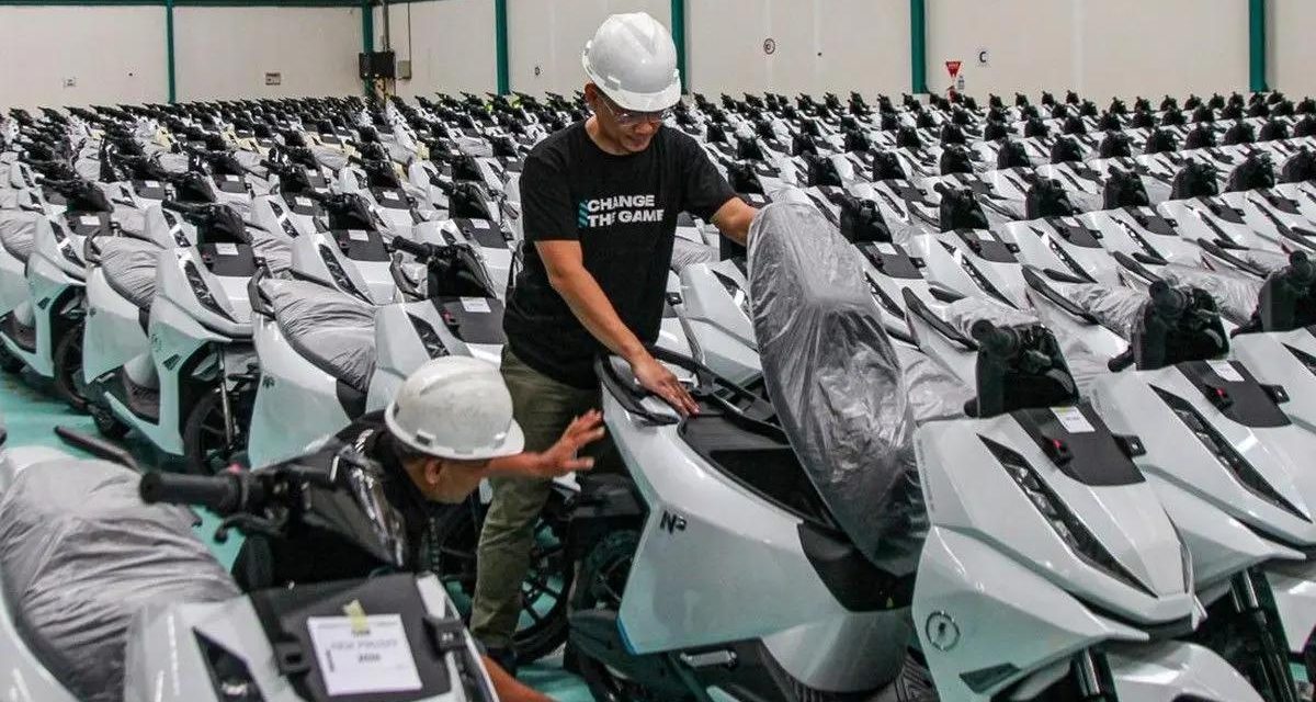 Motor Listrik Nasional Cakra NX1 Hadir Dengan Baterai 3,3 kWh