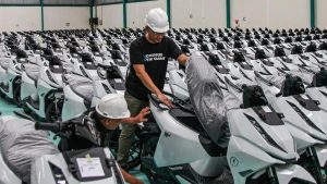 Motor Listrik Nasional Cakra NX1 Hadir Dengan Baterai 3,3 kWh