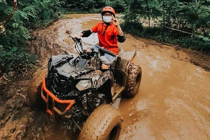 Kendaraan Offroad Kecil Namun Beroda Empat
