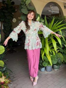 Makin Anggun! Kebaya Modern Untuk Wanita Muda Yang Stylish