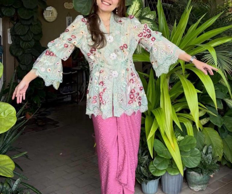 Makin Anggun! Kebaya Modern Untuk Wanita Muda Yang Stylish
