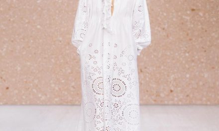 Tampil Anggun! Putri Gwyneth Paltrow Di Catwalk Chloé