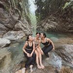 Liburan Anti Bosan! Anissa Aziza Pilih Hiking Ke Air Terjun Bogor