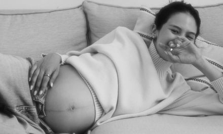 Banjir Doa, Maudy Ayunda Cantik Pamer Baby Bump 7 Bulan