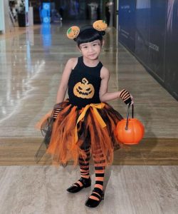Bak Bintang Cilik! Gaya Moana Saat Kenakan Kostum Halloween